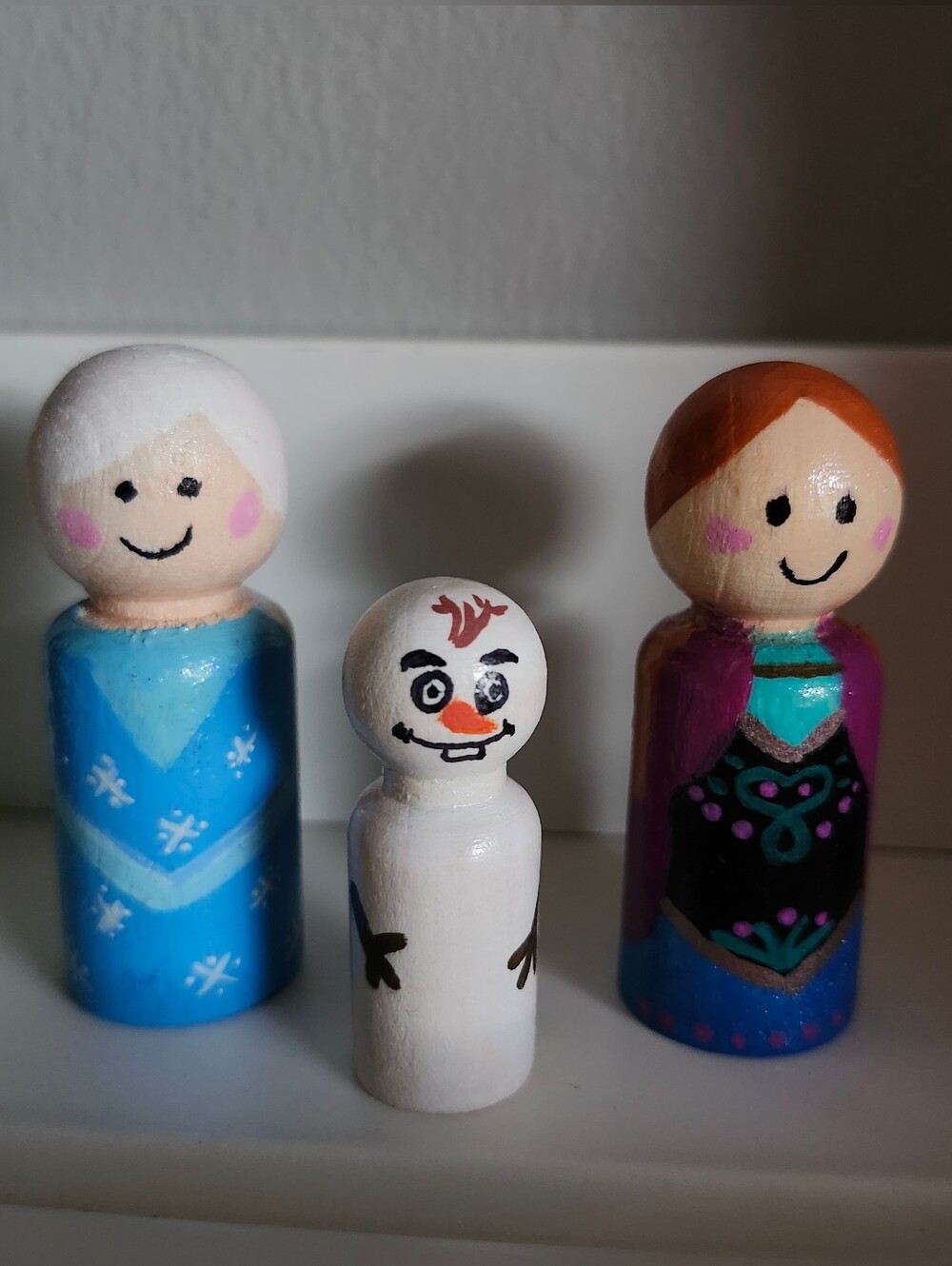 Frozen Handpainted Wooden Peg Dolls